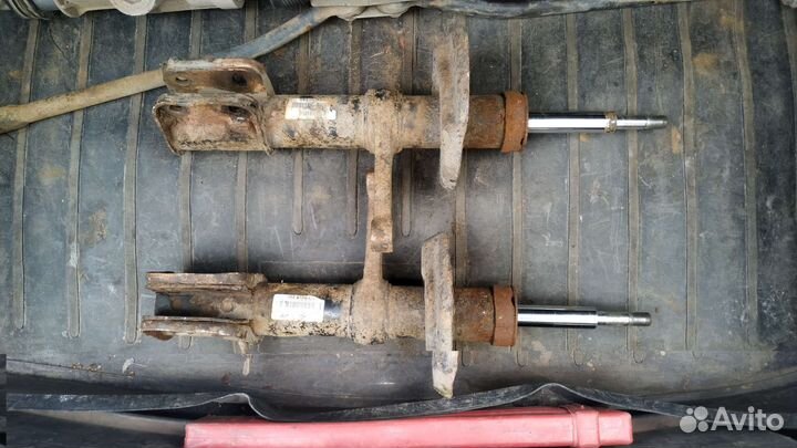 Передние стойки гранта