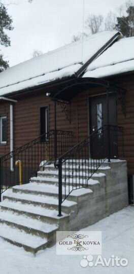 Козырек над крыльцом из металла