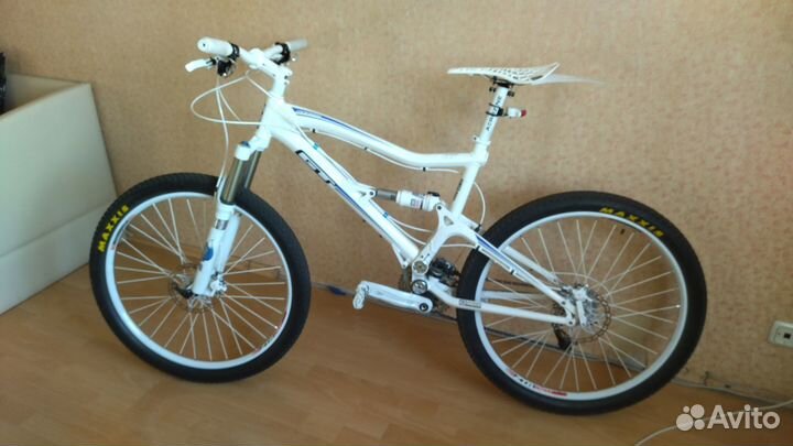 Велосипед GT Sensor 1.0