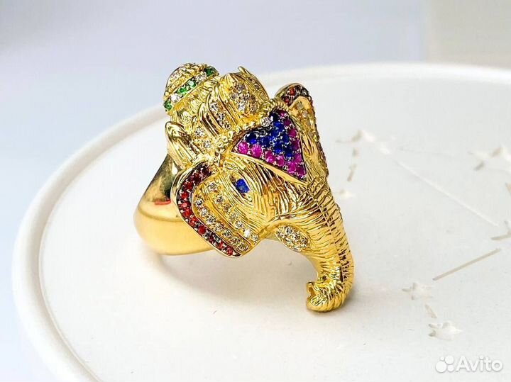 Золотое кольцо 750 с бриллиантами и сапфирами