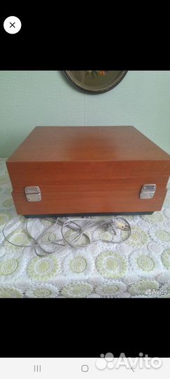 Проигрыватель винила Dual 1019