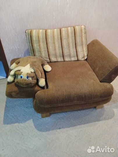 Диван и кресло бу