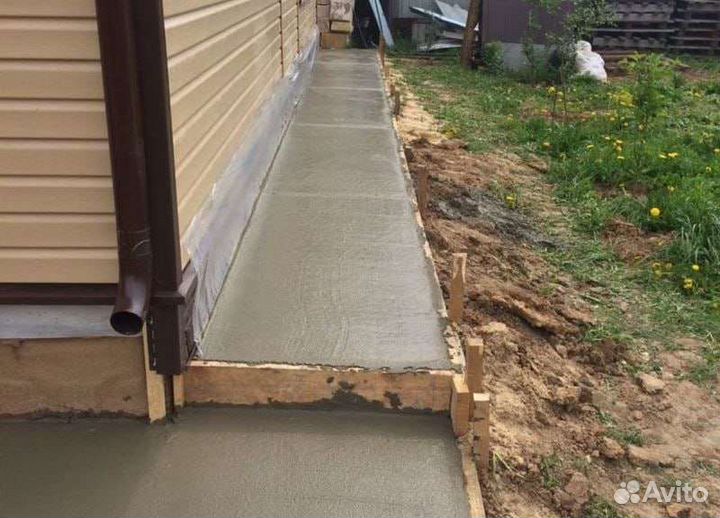 Бригада строителей