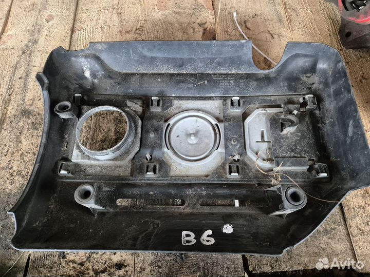 Крышка двигателя Volkswagen passat B6