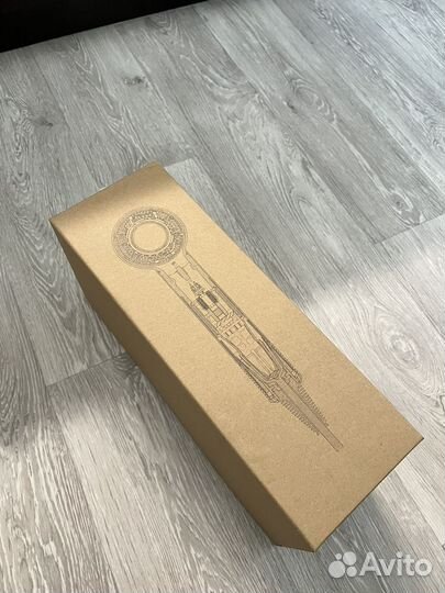 Коробка от фена dyson