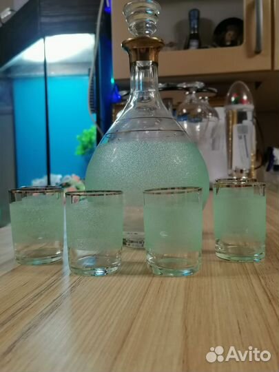 Штоф, графин с рюмками СССР