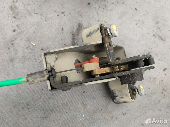 Механизм регулировки заднего сиденья Пежо 607