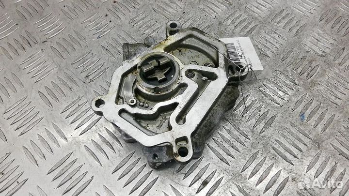 Насос вакуумный Mercedes-Benz CLA-Class