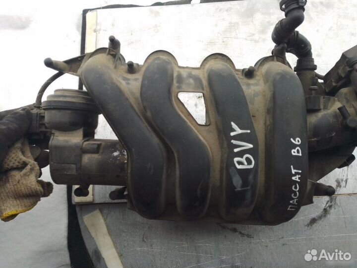 Впускной колектор BVY VW Passat B6
