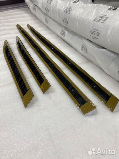 Молдинги дверей Lexus LX570 / LX450d