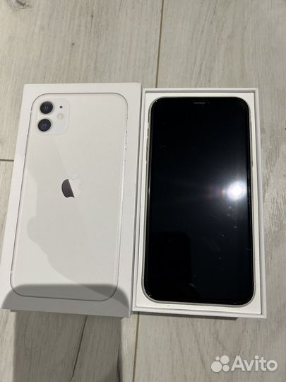 Телефон iPhone 11 64gb