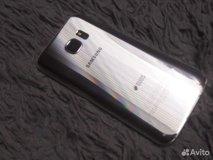 Телефон Samsung