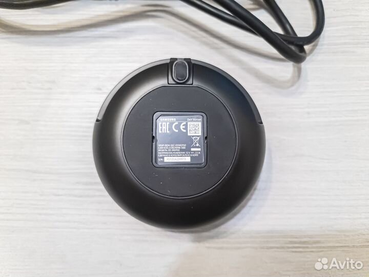 Мультимедийная док-станция Samsung DeX