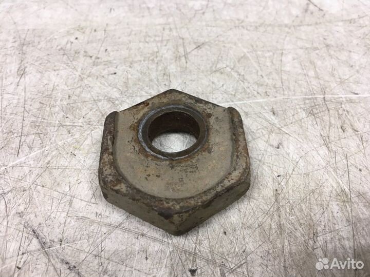 Шайба эксцентриковая Volkswagen Transporter T4