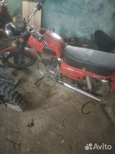 Продам мотоцикл восход 3м