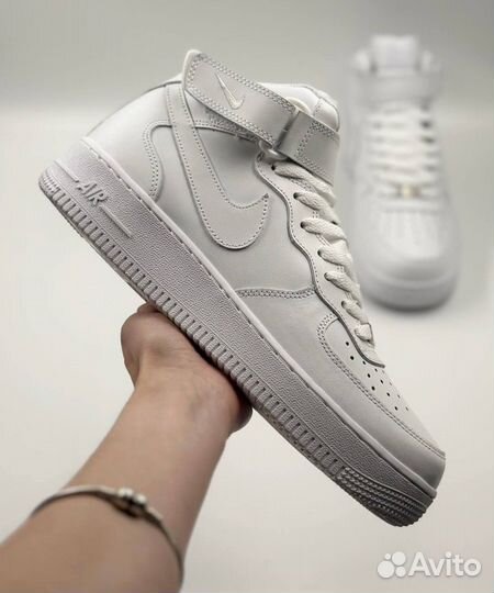Nike Air Force 1 High (с мехом) белые