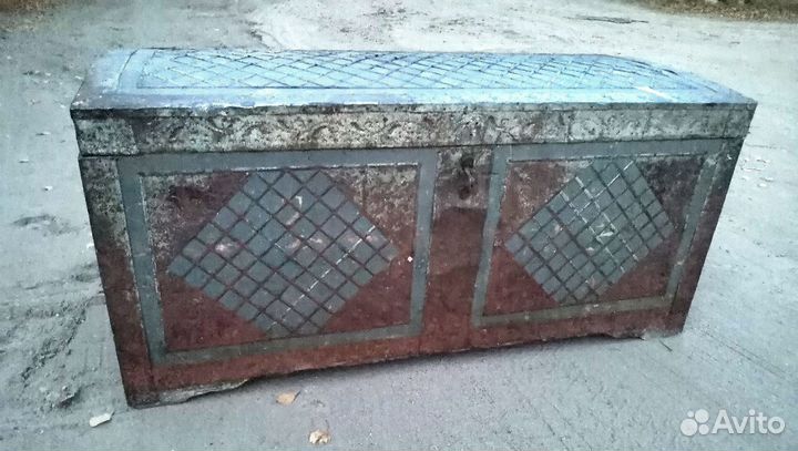 Сундук старинный Оригинал дл 118 шир 57 выс 56 см
