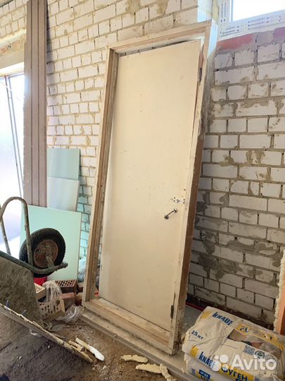 Дверь входная деревянная бу