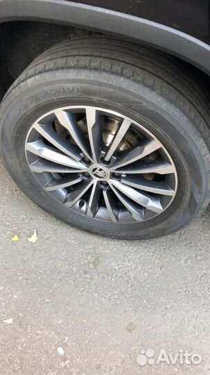 R18 Yokohama BluEarth AE50 235/55, PCD 5x112 DIA 10