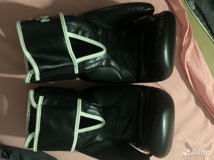 Боксерские перчатки 10 oz green hill