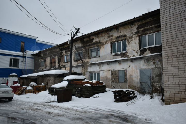 Здание, 620.7 м²