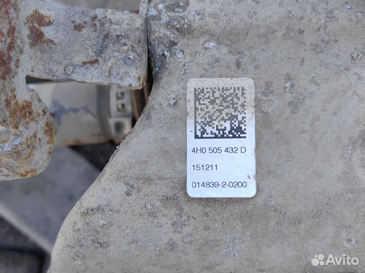 Задняя левая и правая подвеска Audi A8 D4