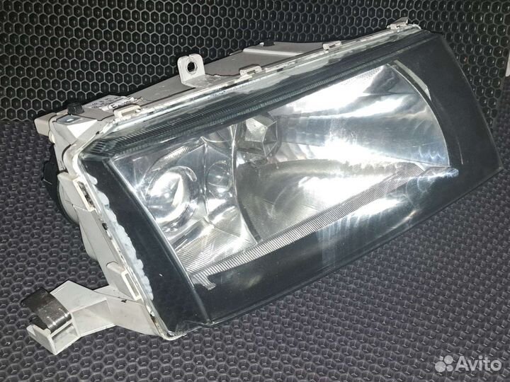 Фары Octavia tour