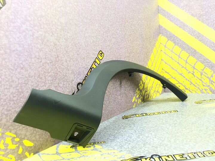 Накладка заднего крыла левого Sandero Stepway 2009