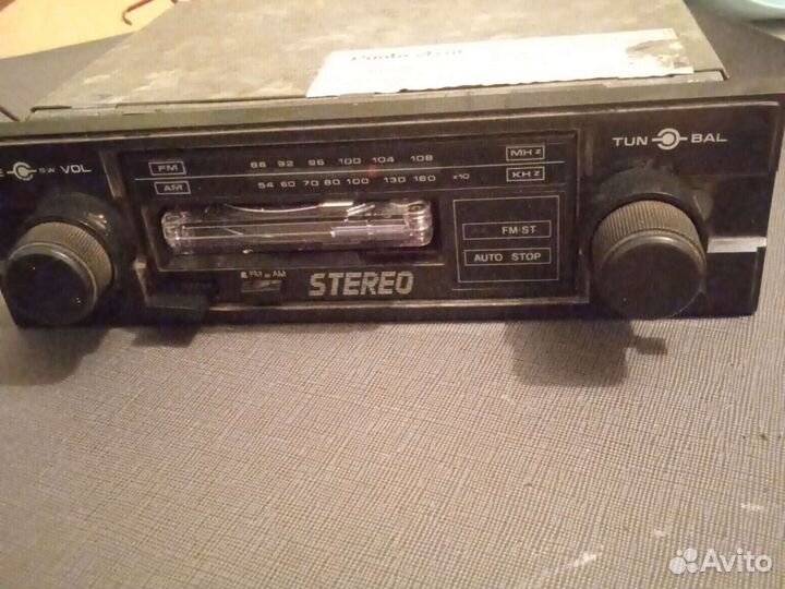 Кассетная автомагнитола stereo