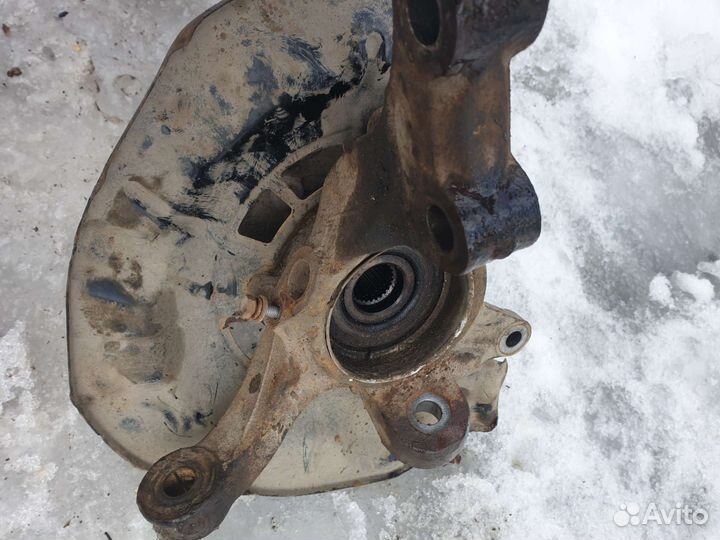 Ступица левая и правая camry 40