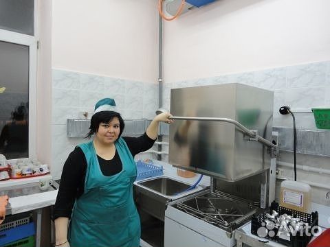 Посудомойщица