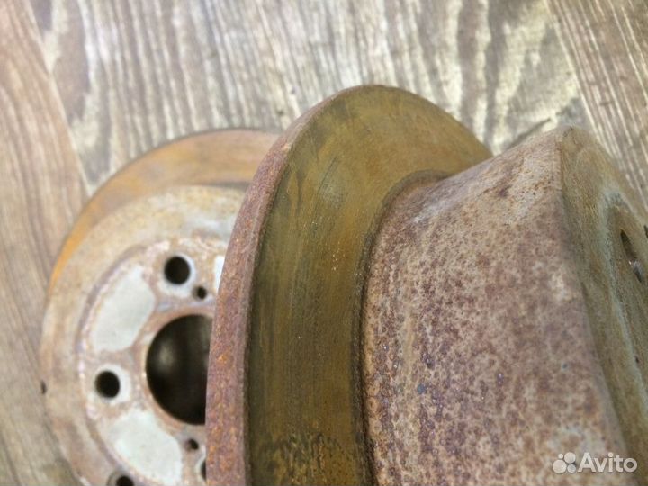 Диски тормозные задние Toyota Corolla E12 120