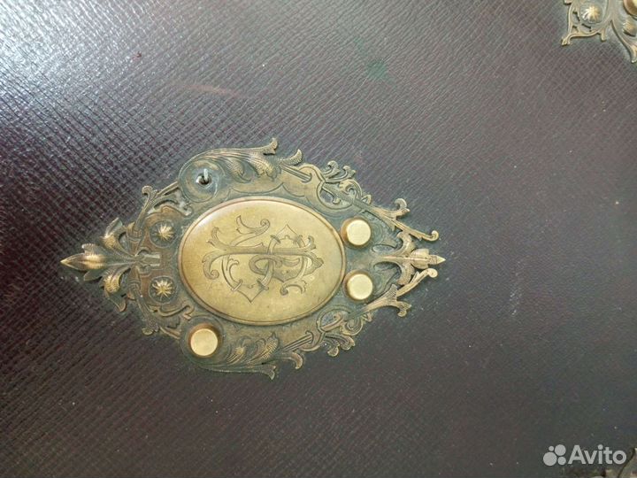 Старинный альбом для фотографий середина 19 века