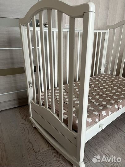 Детская кроватка