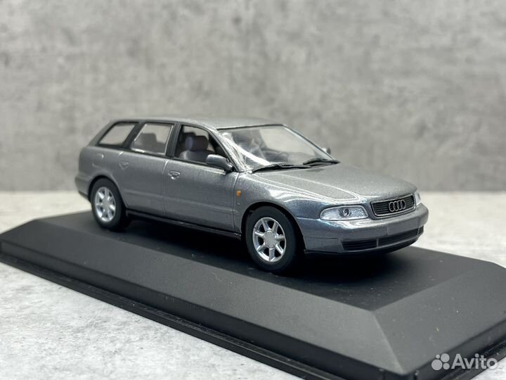 Коллекционная модель Audi A4 B6 Minichamps 1:43