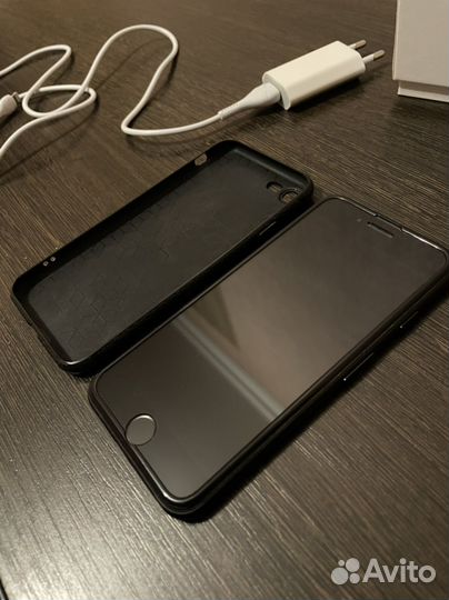 Чехол на iPhone 7
