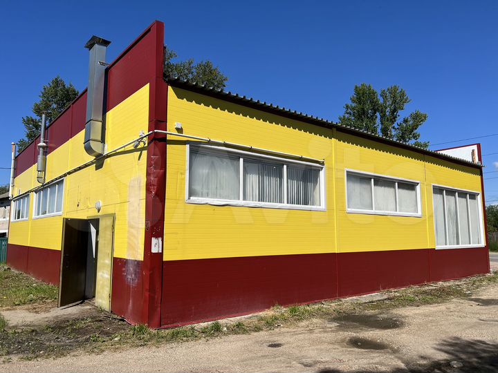 Здание, 298 м²