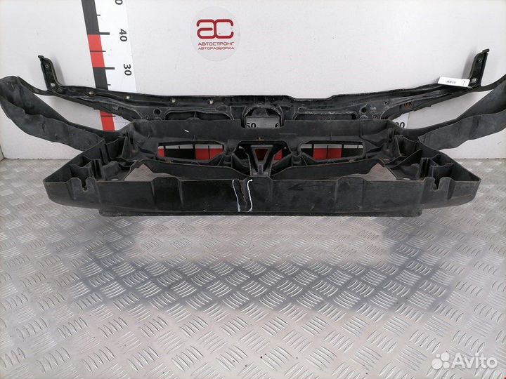 Панель передняя (телевизор) для Volkswagen Golf 4