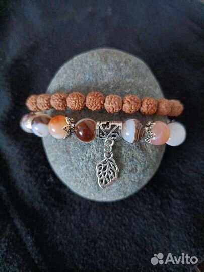 Пара браслетов из агата и рудракши