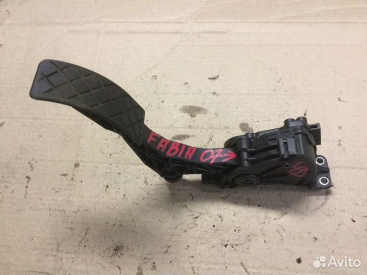 Педаль газа Skoda Fabia 2007