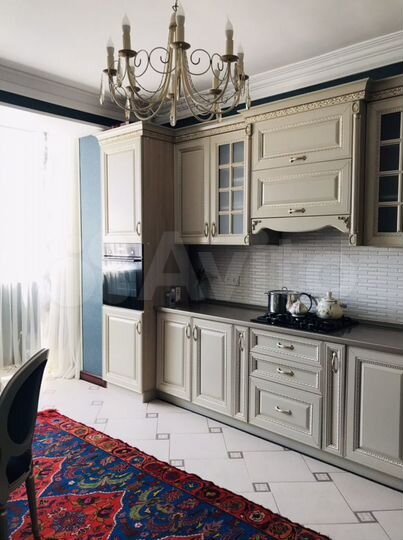 2-к. квартира, 72 м², 9/10 эт.