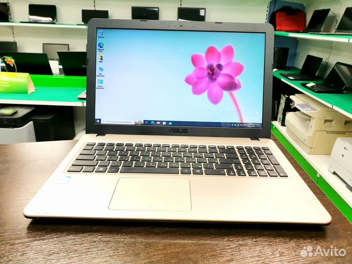 Ноутбук asus в отличном