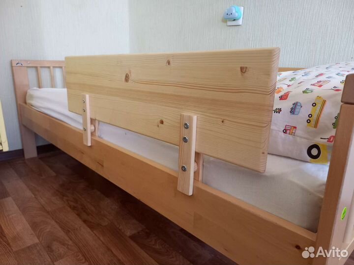 Защитный бортик для кровати новый