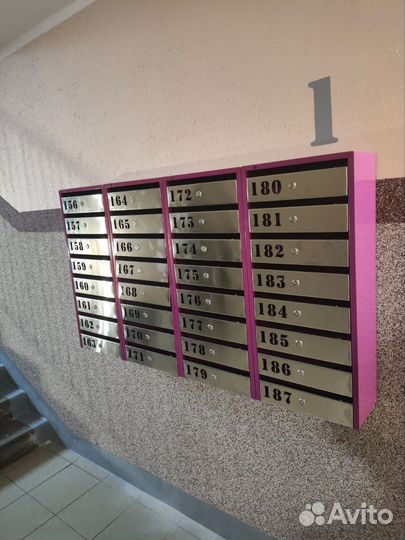 Почтовые ящики в подъезды новые