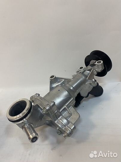 Водяной насос Mercedes A2602001100