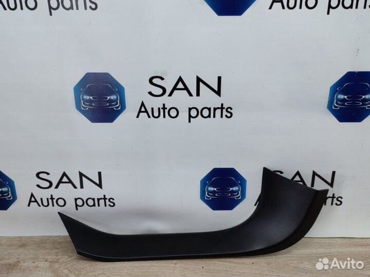 Обшивка крышки багажника левая Bmw X5 Рест E70