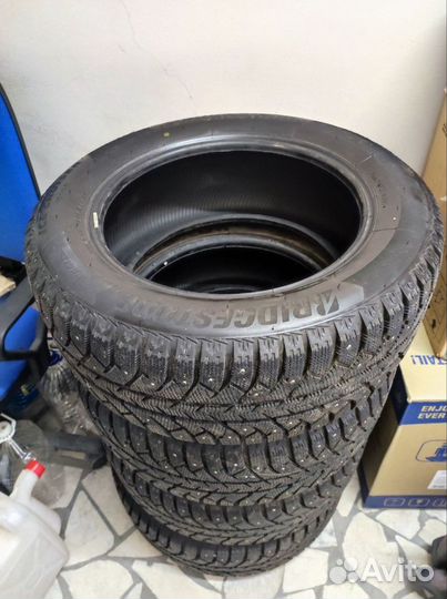 Bridgestone Ice Cruiser 7000S 235/55 R17 99T