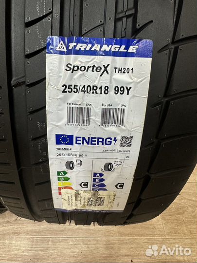 Triangle Sports TH201 255/40 R18 97Y