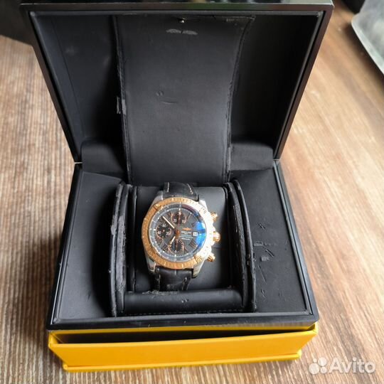 Часы breitling