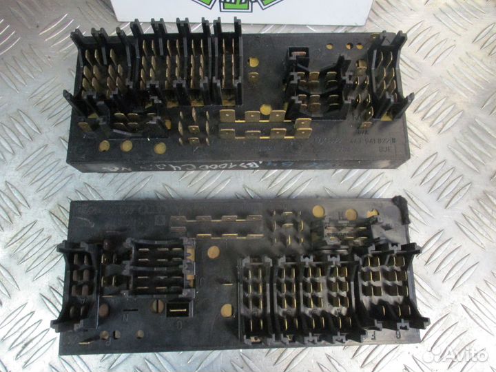 Блок предохранителей Audi 80 B3 B4 Цена за штуку